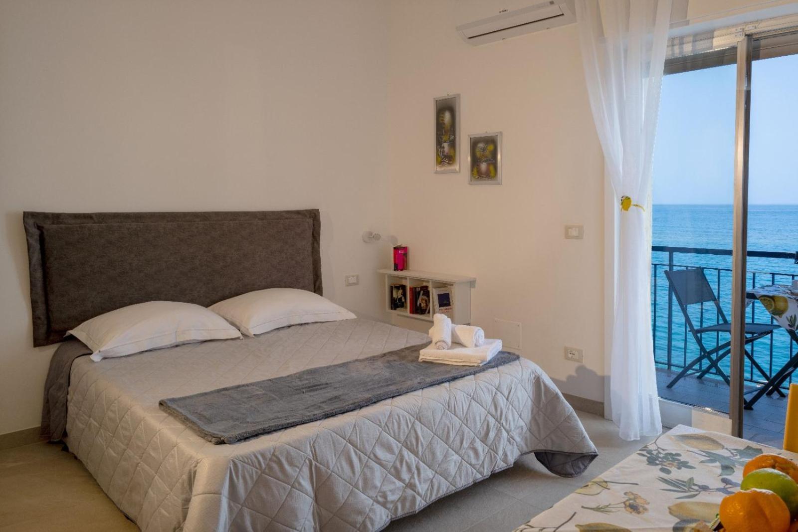Zia Rina Apartment Naxos Giardini-Naxos Kültér fotó